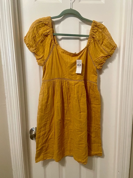American Eagle Outfitters Dresses & Skirts - American Eagle Outfitters Mustard Yellow Puff-Sleeve Mini Dress